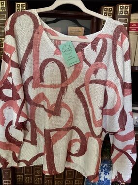 Loowie.  New. Women's Heart-Print Open Knit - White & Rose